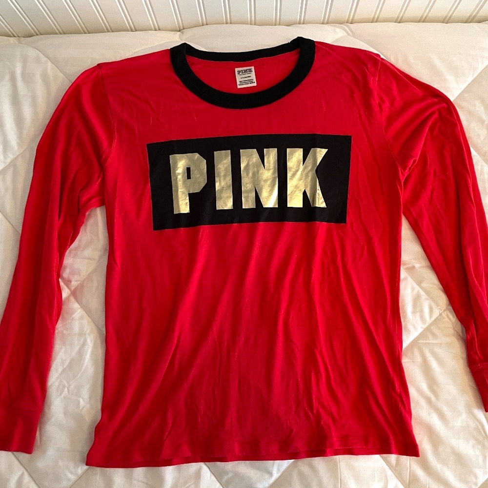 Victoria’s Secret PINK Red Long Sleeve T-shirt w/ Gold Size Large
